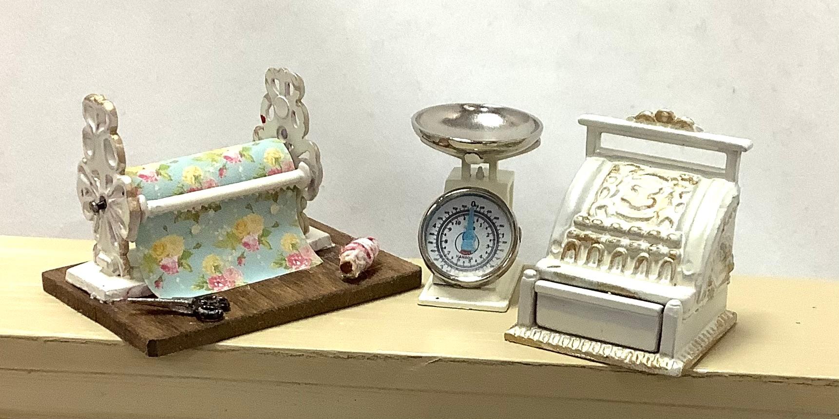 Country Store Cash Register, White
